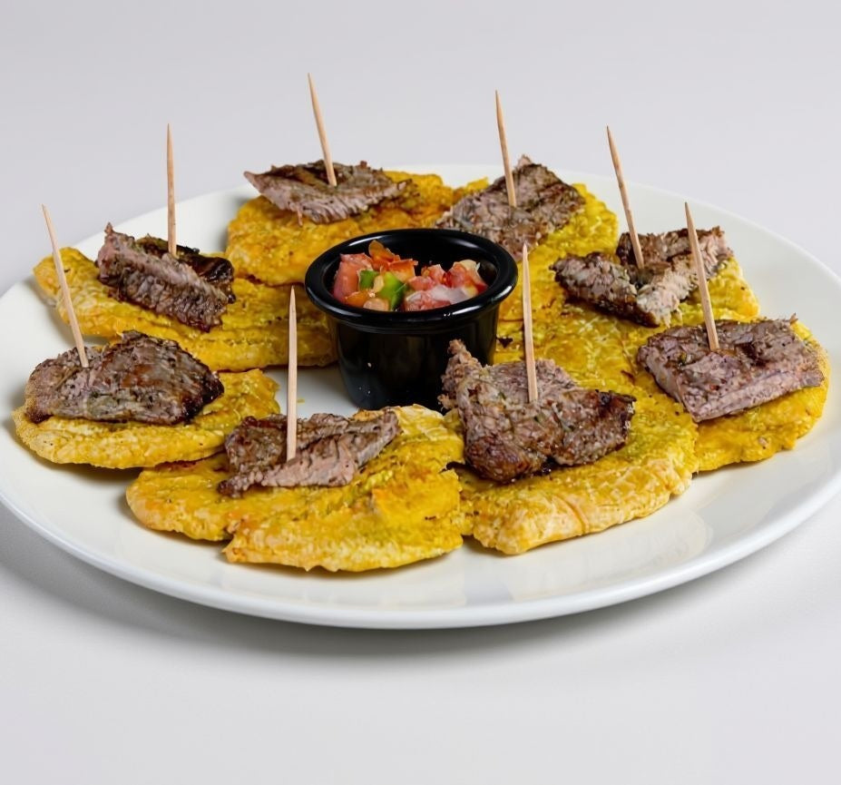 Tostones de plátano y carne