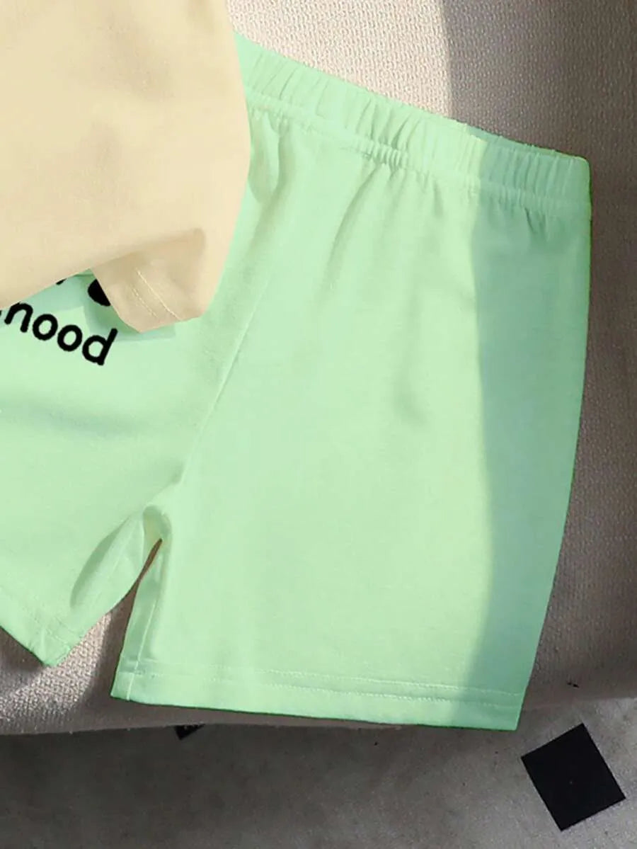 Conjunto de short + camiseta de cuello redondo con estampado